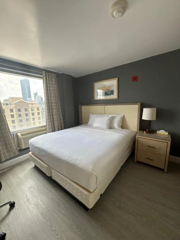 King Room — Romana Hotel - NYC